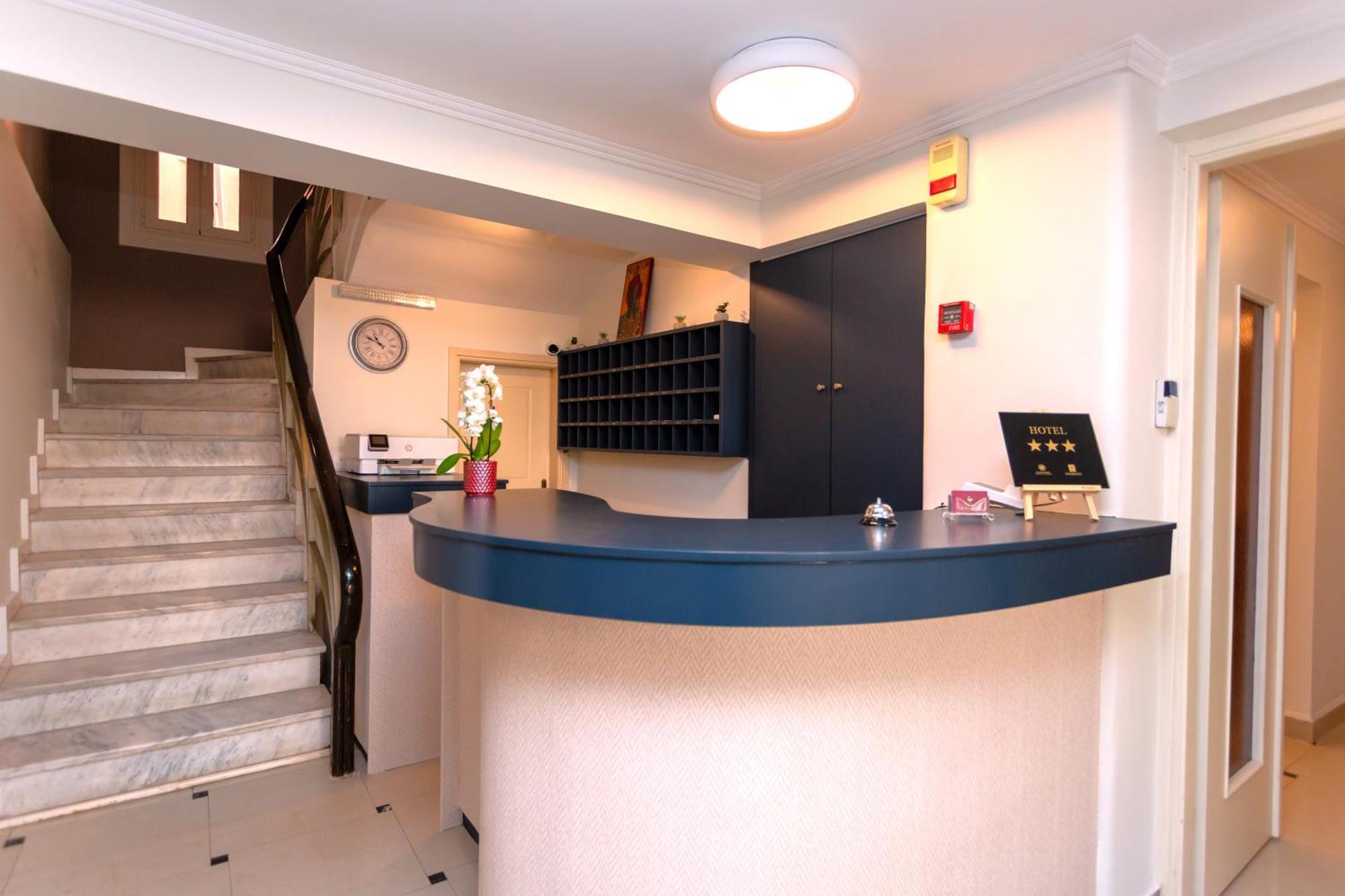 Hotel Kosmopolit Loutráki Extérieur photo